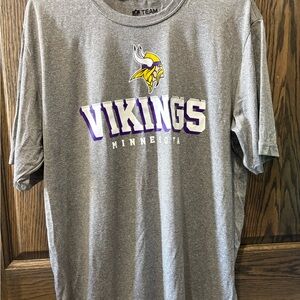 NFL Vikings Gray Short Sleeve Tee